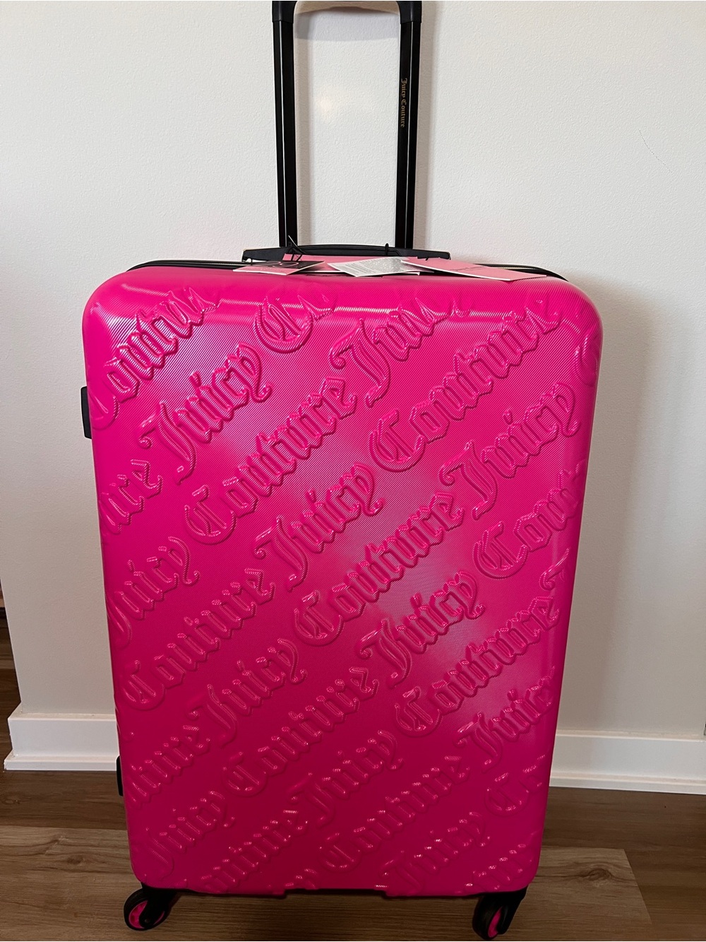 NWT JUICY COUTURE Fuschia logo 29” XL SPINNER SUITCASE